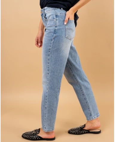 Jean mom