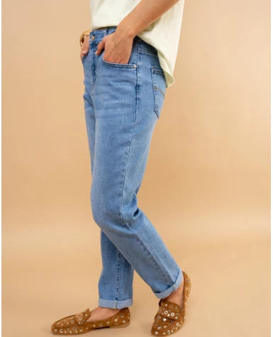 Jean Mom