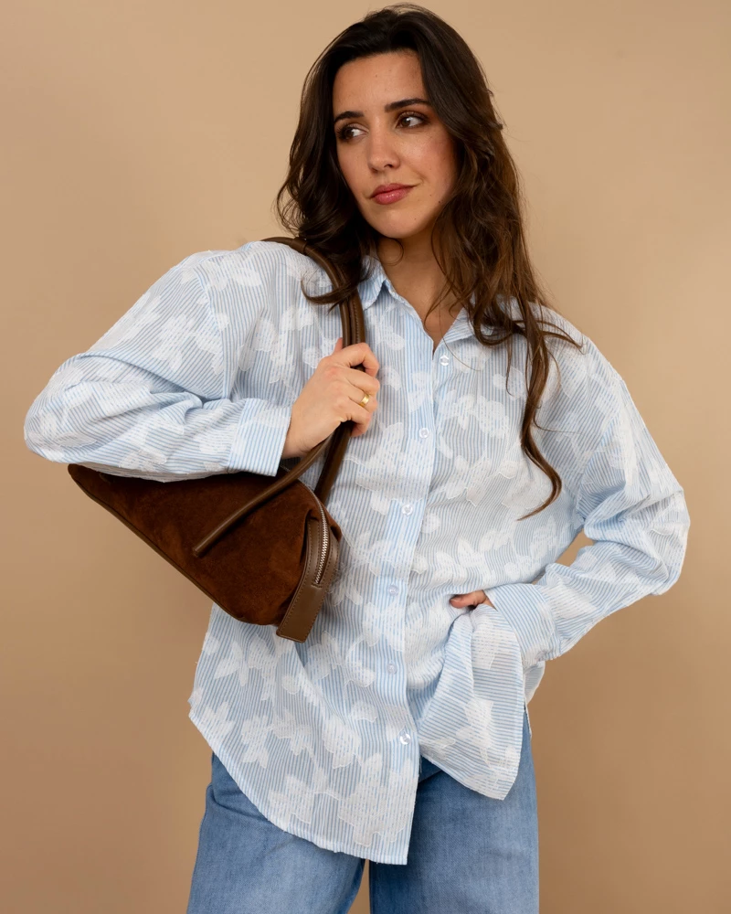 Chemise fleurs brodées