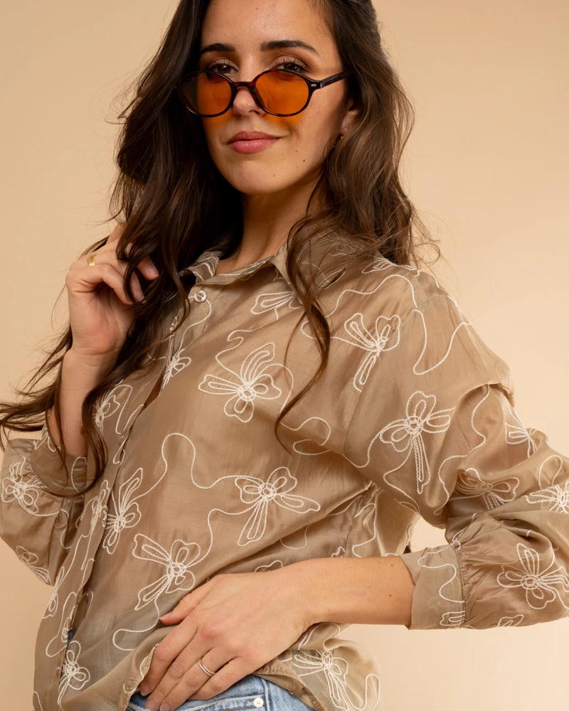 Chemise brodée
