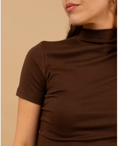 T-shirt col montant