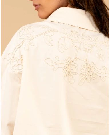 Chemise brodée