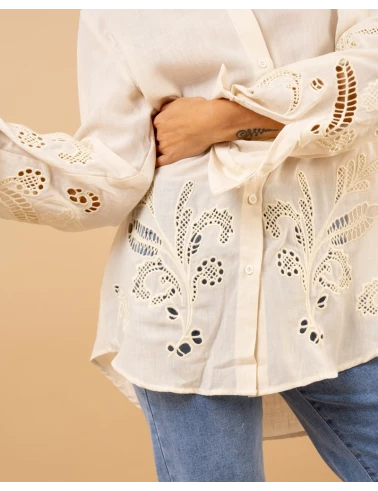 Chemise broderies