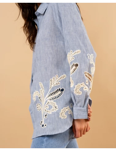 Chemise broderies