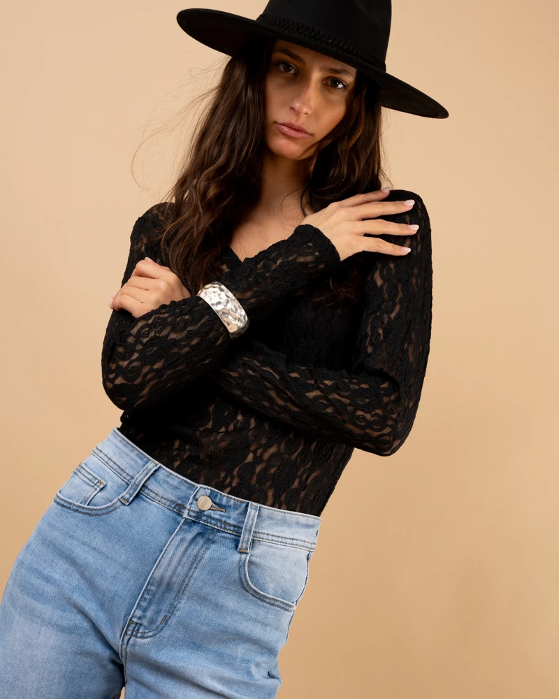 Top v dentelle