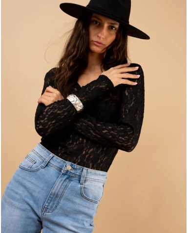 Top v dentelle