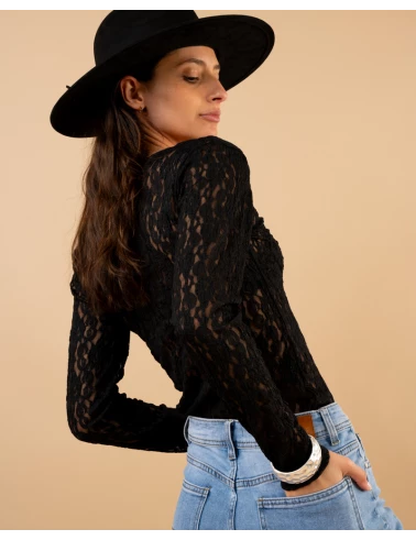 Top v dentelle