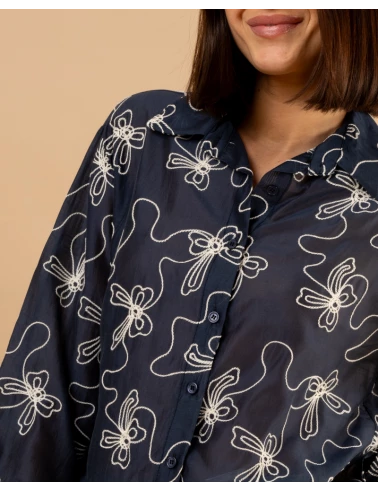 Chemise brodée