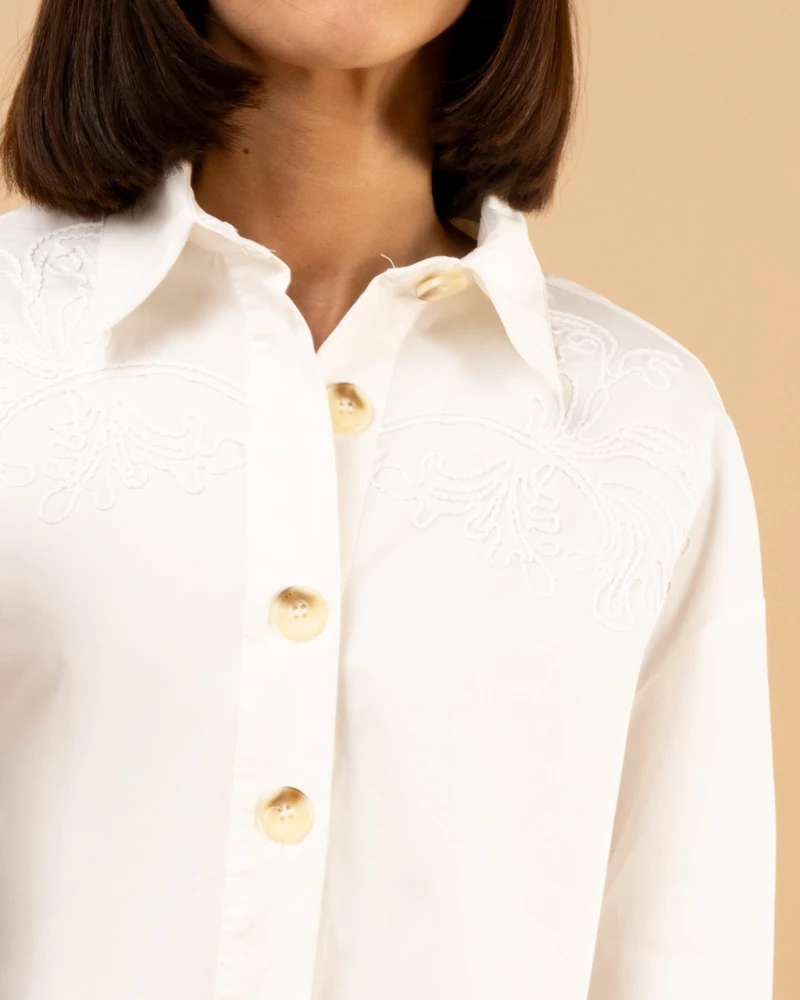 Chemise brodée