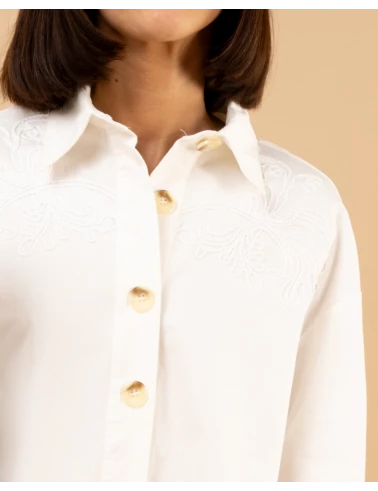 Chemise brodée
