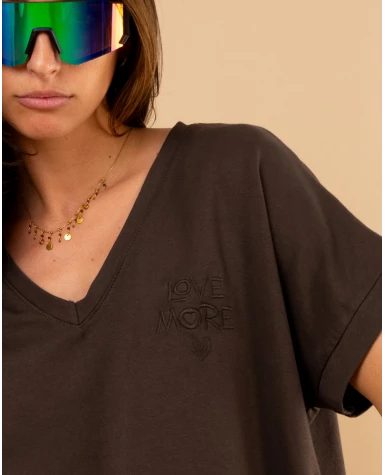 T-shirt love more