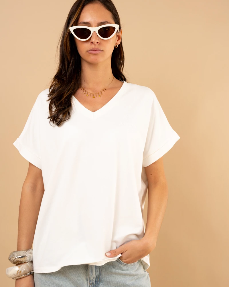 T-shirt love more