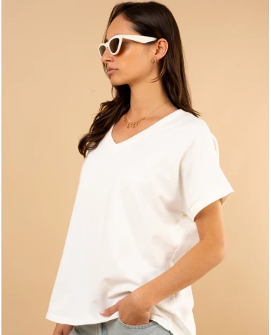 T-shirt love more