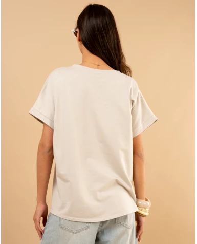 T-shirt love more