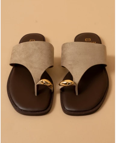 Tongs suédine bague