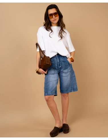 Bermuda jean coutures