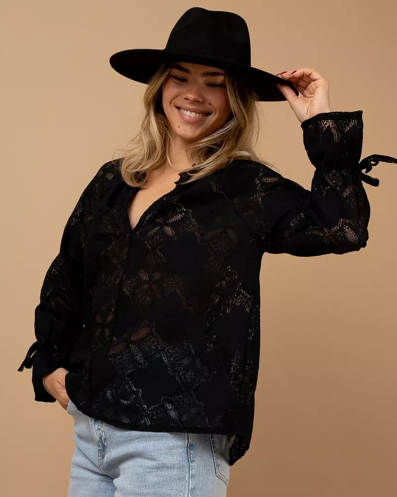 Blouse manches lacets
