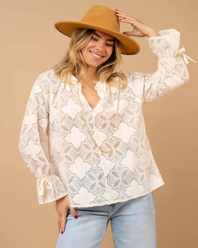 Blouse manches lacets