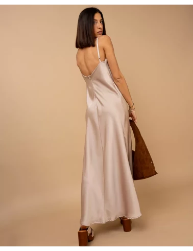 Robe longue effet satin