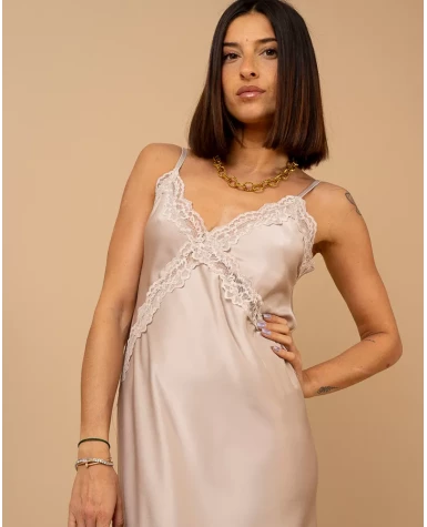Robe longue effet satin